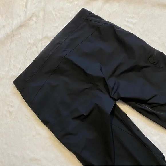 (M) Arc’teryx Men’s Hiking Pants Black Medium Hike Outdoor Windbreaker 33x32 - Picture 15 of 15
